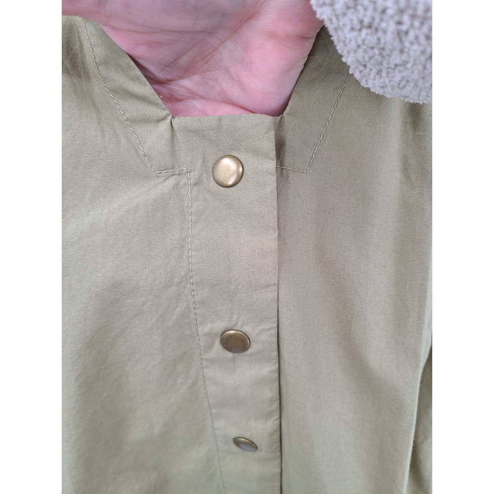 Anthropologie Preppy Crop Top Shirt Womens XS Buttons Minimalist Neutral - Picture 11 of 12